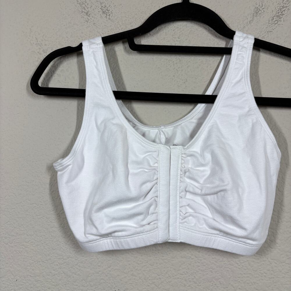 Fruit Of The Loom Size 38 Sports Bra Tank Style White Cotton Blend Front Closure